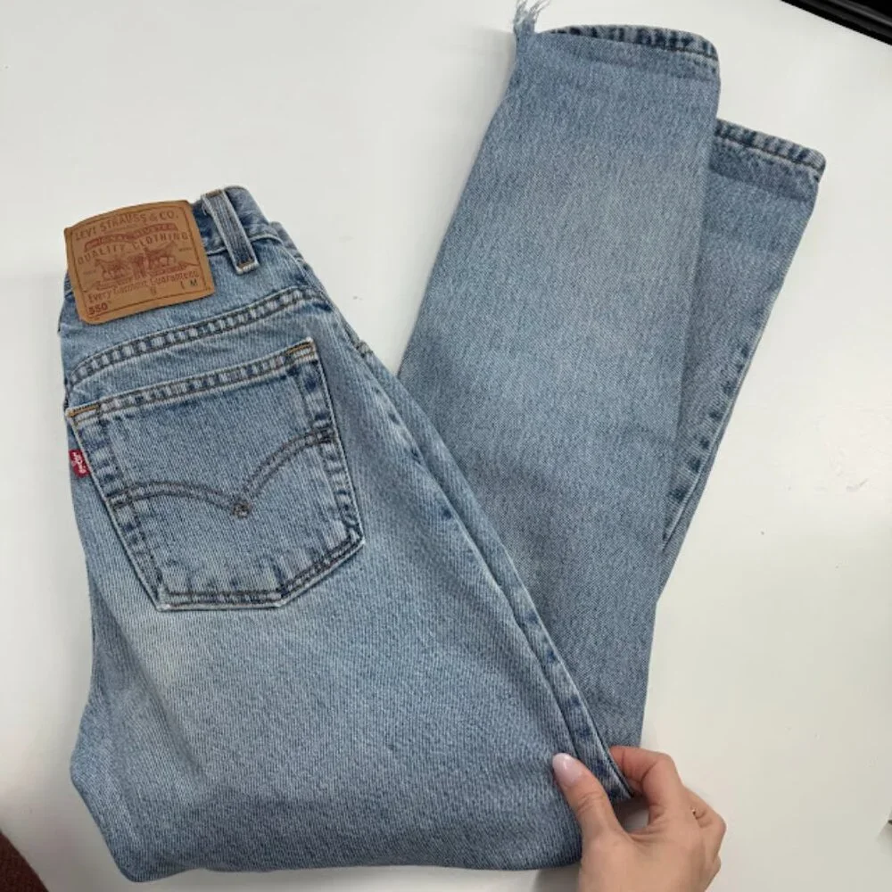 Vintage Levi's 550 Relaxed Fit Tapered Leg Jeans - Size 2 Petite - Picture 10 of 15